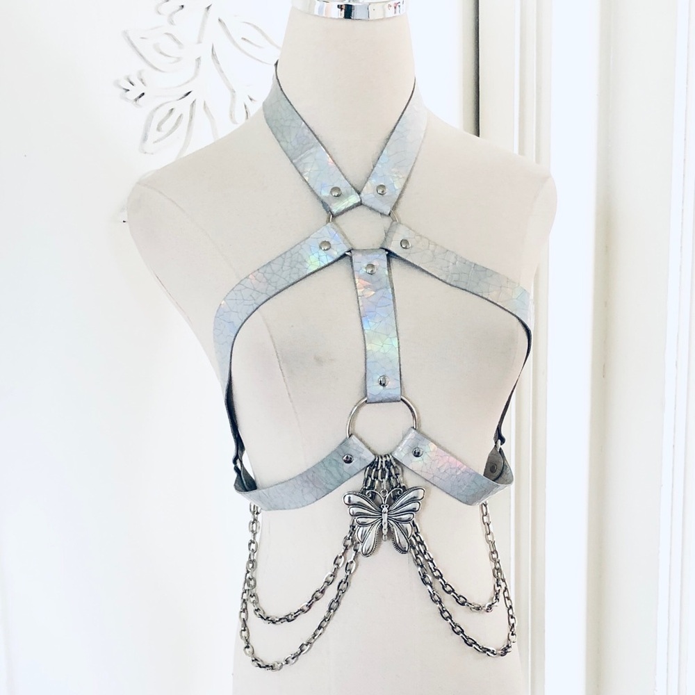 Holographic Harness with Chains Butterfly Charm